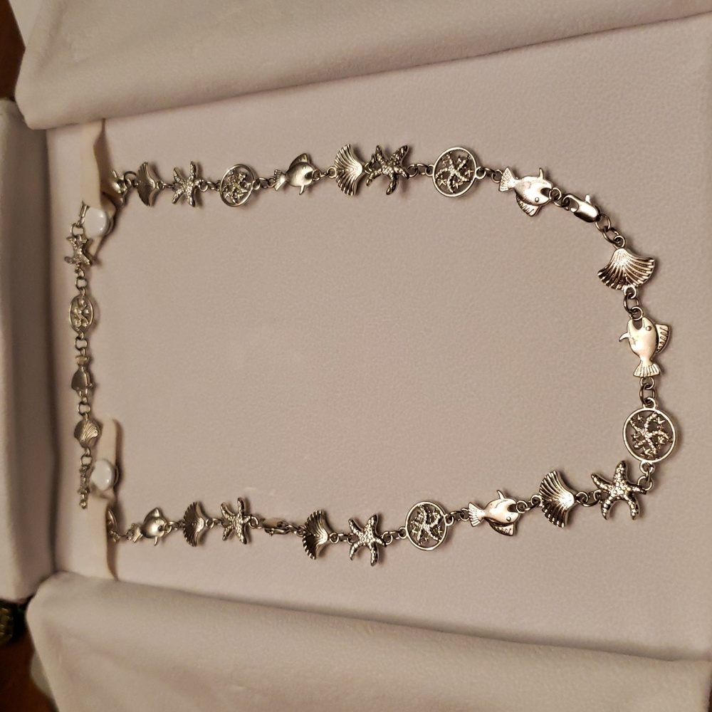 Sterling Silver Sea Life Ocean-Themed Link Necklace (1)  Necklace  1 Empty Box